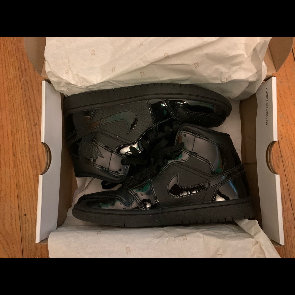 Women Sz 7 Air Jordan 1 Mid Triple Black
